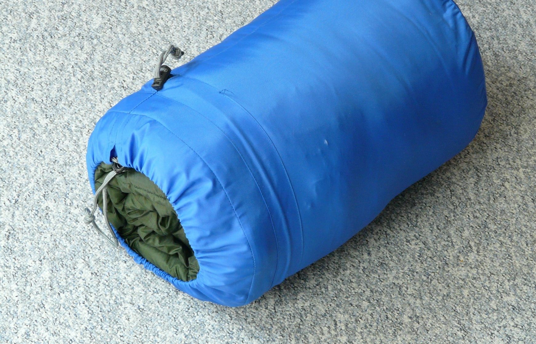 How to wash sleeping bags